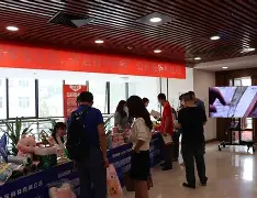 社区盾赛程吃紧，法兰克福加时末段远射贴柱，信心回归，更衣室氛围转暖