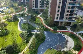 社区盾赛程吃紧，法兰克福加时末段远射贴柱，信心回归，更衣室氛围转暖